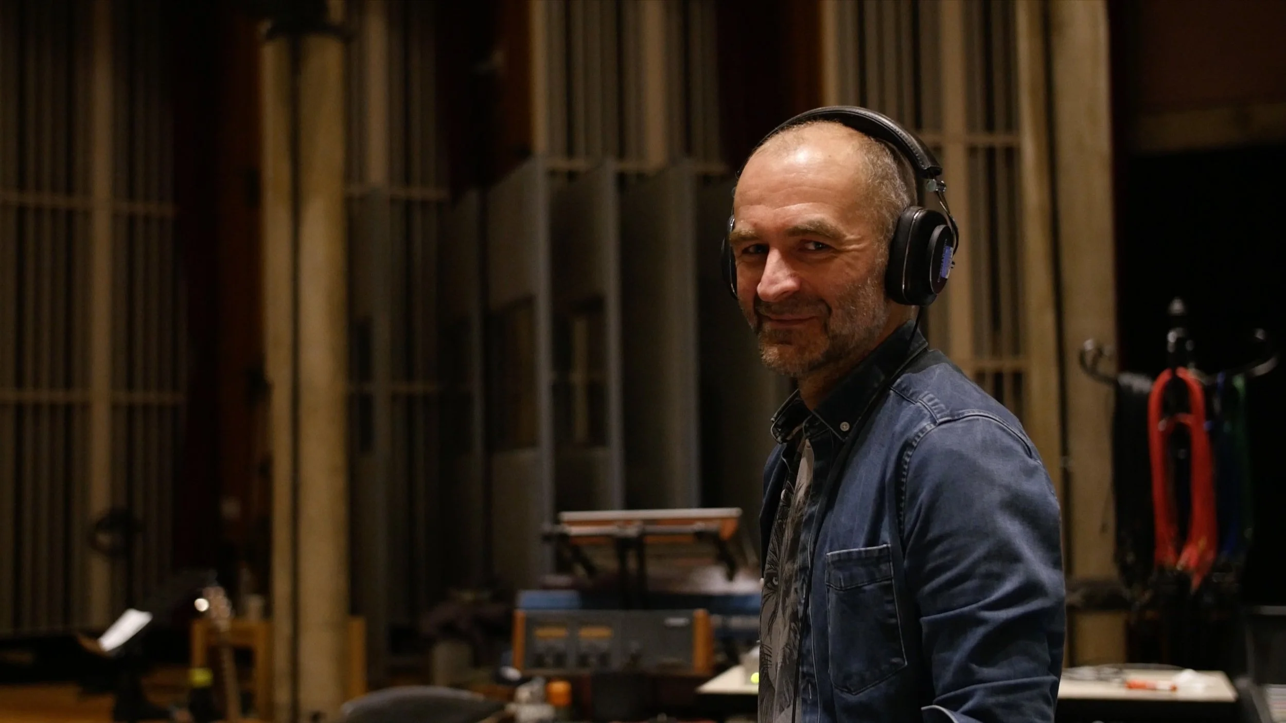 Listen to James Frost Music — JAMES FROST MUSIC - OFFICIAL WEBSITE